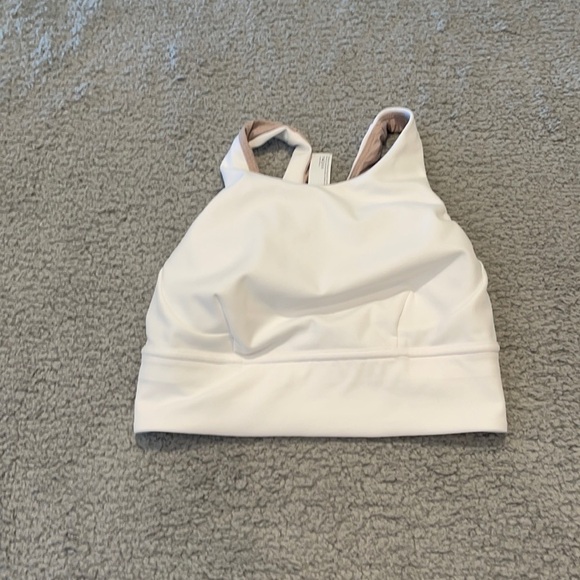 Lululemon Wunder Train Bra *Medium Support, C/D Cup White size 6 - Picture 1 of 5